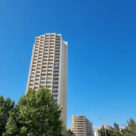 Encantador Na Da Rocha * 波尔蒂芒