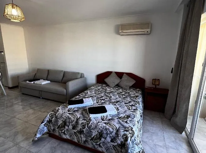 Encantador Na Da Rocha 公寓 *